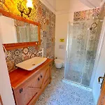 The Fountain Otel
